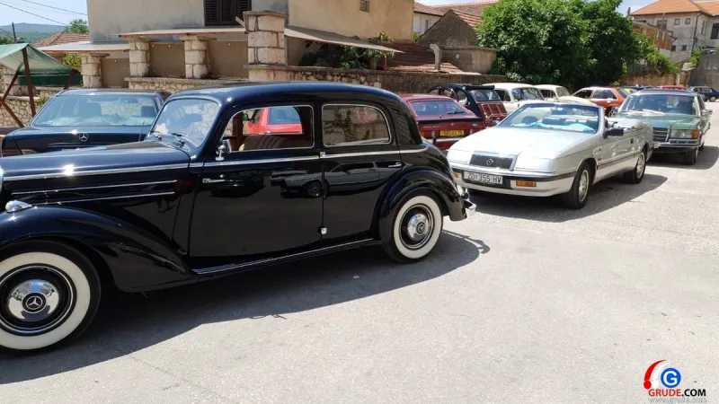 FOTO/VIDEO: GRUDE, LJUBUŠKI, POSUŠJE I ŠIROKI DOMAĆIN OLDTIMERIMA, STARA AUTA SVE ODUŠEVILA 6