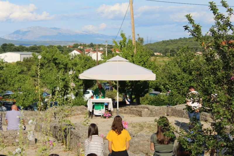 Sveta misa u Mokrom na ostatcima ranokršćanske bazilike