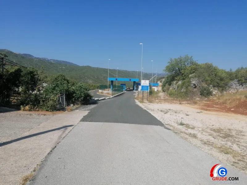 FOTO: Drinovačko Brdo služi za međunarodni promet, skraćuju se putovanja, ide se u Peć Mline... 2