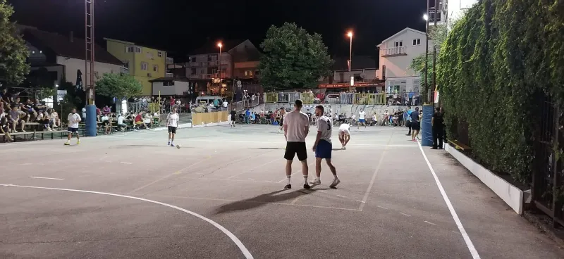 GRUDSKO LJETO: Sraz 'imotsko-bekijskog polja' donio pregršt uzbuđenja, Auto servis Pop i Hvidra Mostar rutinski u četvrtfinale 2