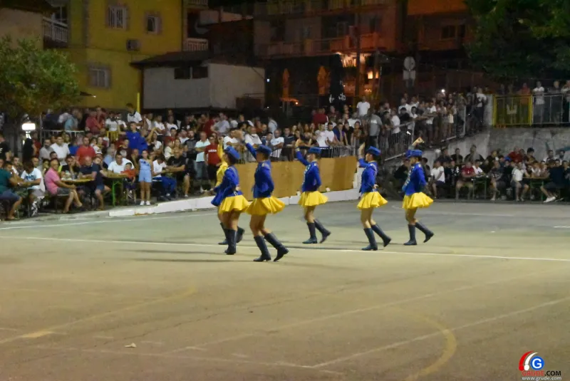 FOTO/VIDEO: ZAVRŠENO JE GRUDSKO LJETO, ŽITELJI IZ CIJELE HERCEGOVINE DOŠLI U GRUDE 11