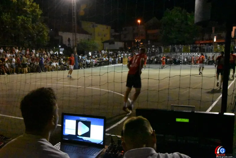 FOTO/VIDEO: ZAVRŠENO JE GRUDSKO LJETO, ŽITELJI IZ CIJELE HERCEGOVINE DOŠLI U GRUDE 13