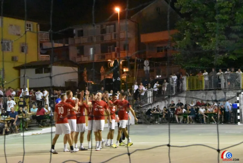 FOTO/VIDEO: ZAVRŠENO JE GRUDSKO LJETO, ŽITELJI IZ CIJELE HERCEGOVINE DOŠLI U GRUDE 9