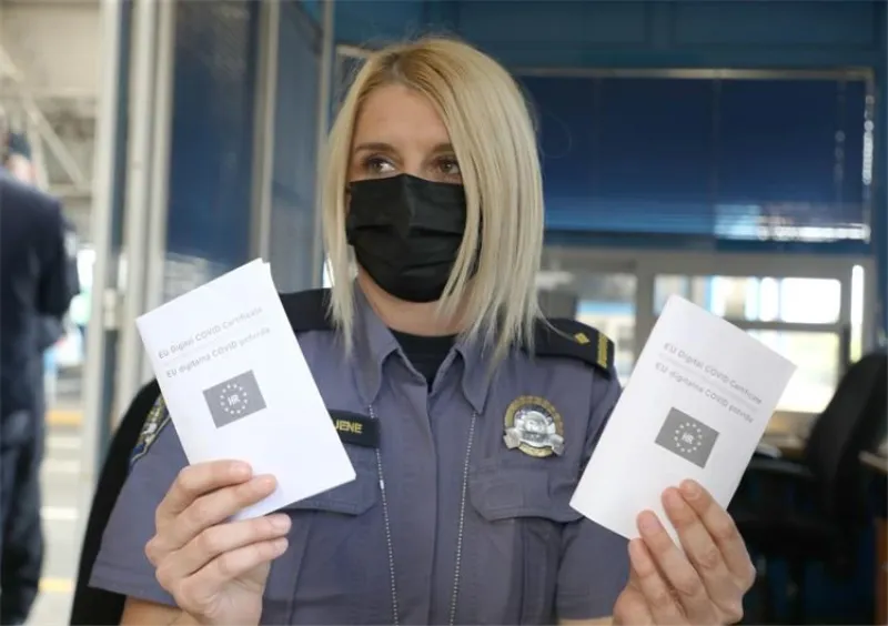 Hrvatska i službeno počinje život s covid-potvrdama