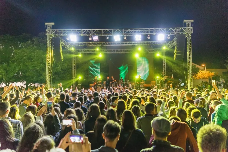 Opća opasnost, Rok ko fol i mladi bendovi večeras u Posušju