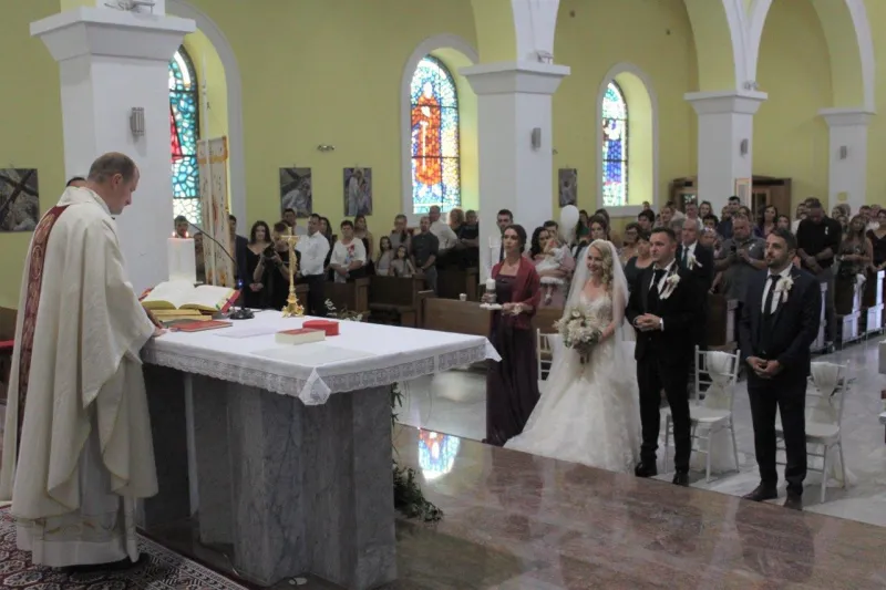 FOTO: Zavoljeli se na susretima iseljenih, ona zbog njega naučila hrvatski, on po nju došao na konju 2