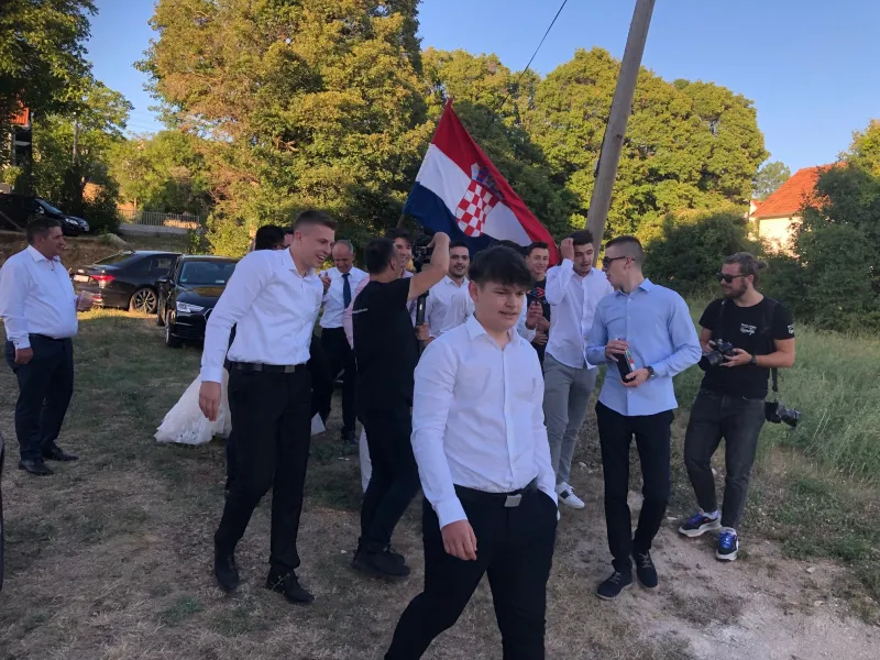 FOTO: Zavoljeli se na susretima iseljenih, ona zbog njega naučila hrvatski, on po nju došao na konju 20