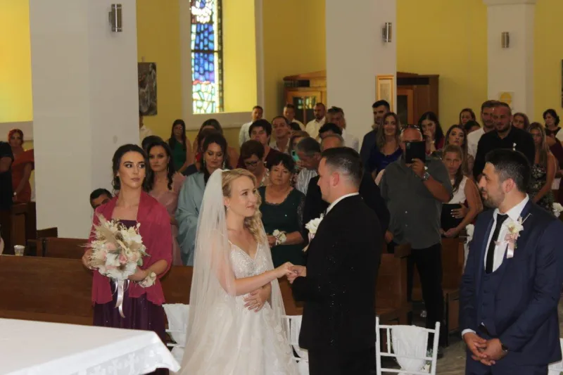 FOTO: Zavoljeli se na susretima iseljenih, ona zbog njega naučila hrvatski, on po nju došao na konju 6