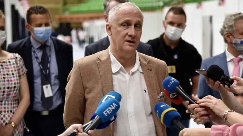 Bahati sarajevski ministar koji je 'ukrao' cjepivo onkološkim bolesnicima sada počeo i ucjenjivati