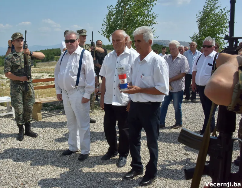 (FOTO) Misa na Bilima! Palić: Istina nema alternative! Čović: Skinut je veo šutnje o žrtvama Križnog puta  12