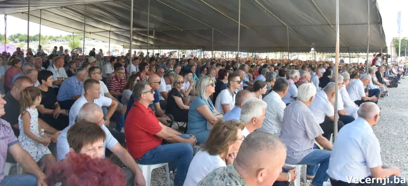 (FOTO) Misa na Bilima! Palić: Istina nema alternative! Čović: Skinut je veo šutnje o žrtvama Križnog puta  3