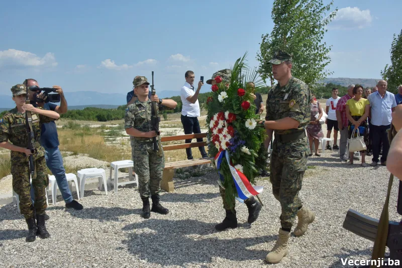 (FOTO) Misa na Bilima! Palić: Istina nema alternative! Čović: Skinut je veo šutnje o žrtvama Križnog puta  8