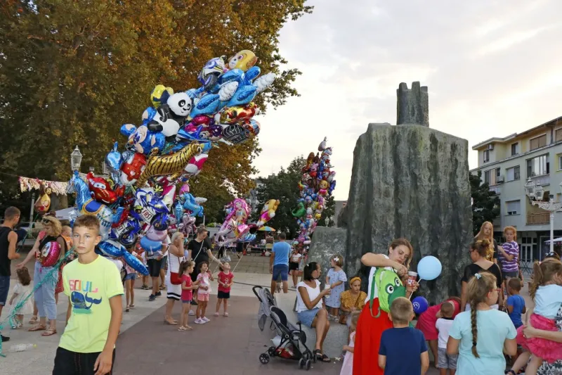 FOTO: Ljetni karneval u Čapljini ponovno spektakularan 11