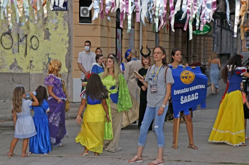 FOTO: Ljetni karneval u Čapljini ponovno spektakularan 4