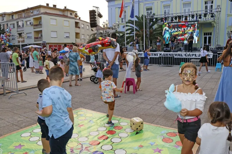 FOTO: Ljetni karneval u Čapljini ponovno spektakularan 7