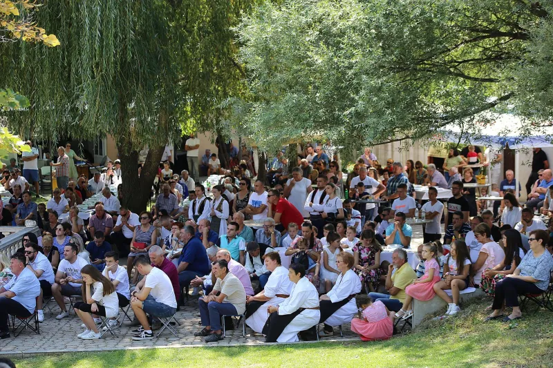 Sveta misa na najstarijem svetištu u Hercegovini: Gospa se tu ukazala sirotoj ženi koja je tražila vodu 15