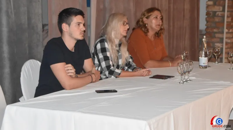 FOTO: U Grudama održano tematsko predavanje na temu 'Covid-19 Infekcija'