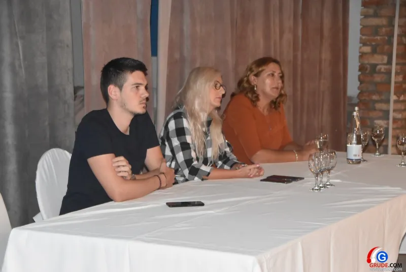 FOTO: U Grudama održano tematsko predavanje na temu 'Covid-19 Infekcija' 26