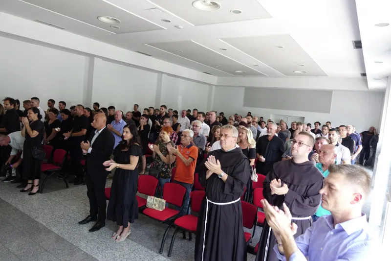 FOTO: Dalmacija i Hercegovina oprostile se od Vukasa! Dao je nemjerljiv doprinos podizanju kulture 3