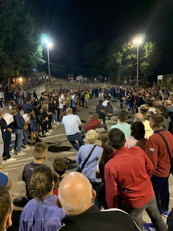 FOTO: Čaršija apsolutni prvak Drinovaca! Osvojili turnir i u nogometu i u potezanju konopa 2