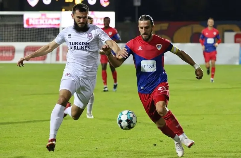 BH. Kung fu liga: Zaštitar udario nogometaša Sarajeva, navijači pjevali ratne pjesme