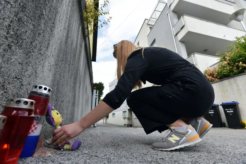 Baki i djedu unučad bila velika radost: Krasna djeca, lijepo odgojena, poslušna...