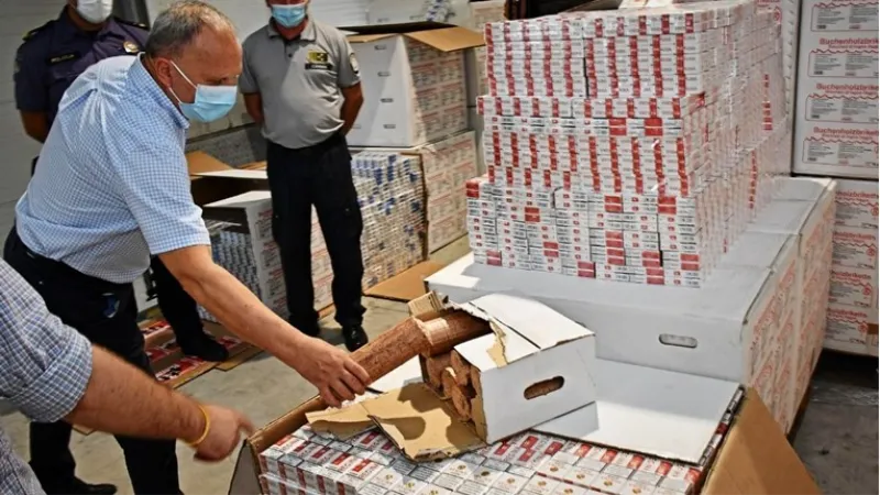 Državljanin BiH u autu švercao 549 šteka i 39.000 komada cigareta