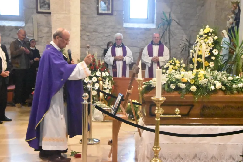 FOTO: HERCEGOVINA ISPRATILA SVOG FRA ANTU ŠARAVANJU U ZAGRLJAJ KRISTU 99