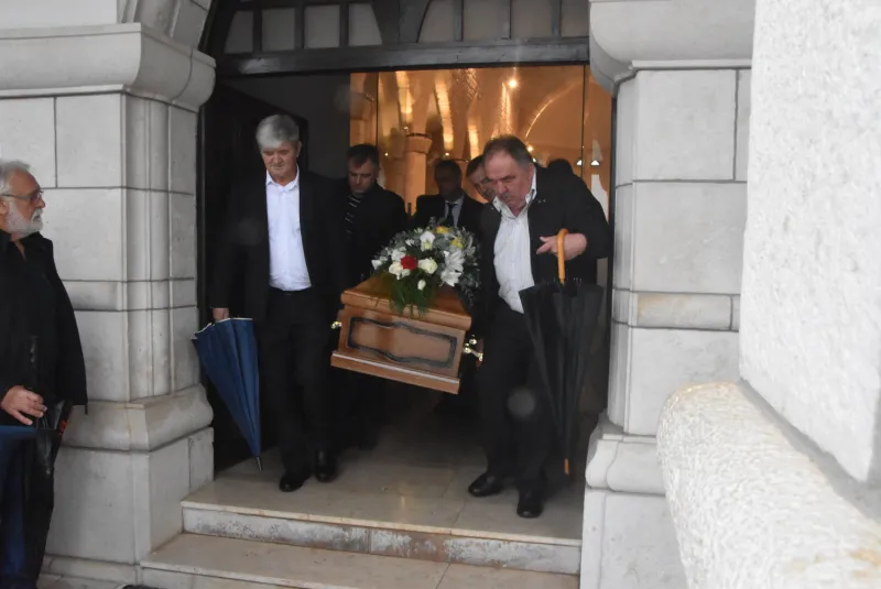 FOTO: HERCEGOVINA ISPRATILA SVOG FRA ANTU ŠARAVANJU U ZAGRLJAJ KRISTU 110