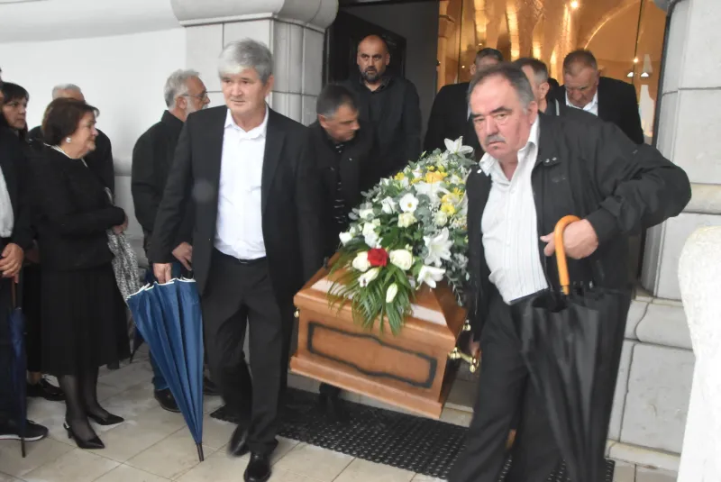 FOTO: HERCEGOVINA ISPRATILA SVOG FRA ANTU ŠARAVANJU U ZAGRLJAJ KRISTU 112