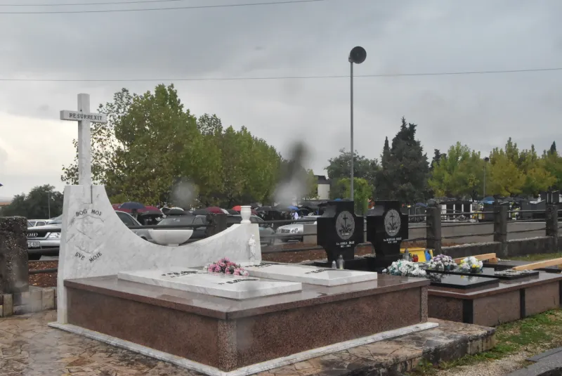 FOTO: HERCEGOVINA ISPRATILA SVOG FRA ANTU ŠARAVANJU U ZAGRLJAJ KRISTU 124