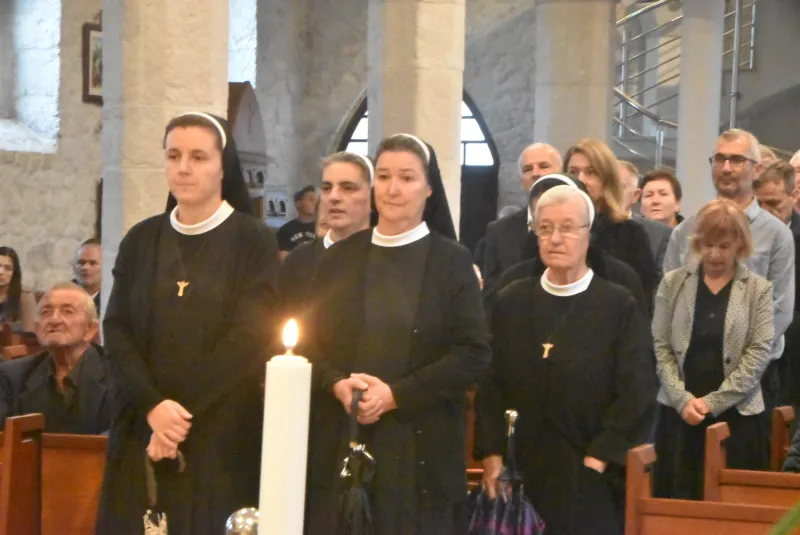FOTO: HERCEGOVINA ISPRATILA SVOG FRA ANTU ŠARAVANJU U ZAGRLJAJ KRISTU 19