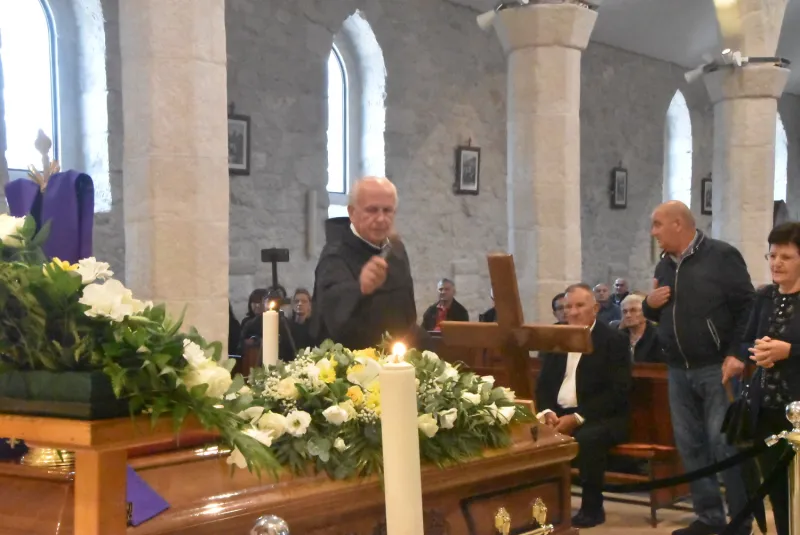 FOTO: HERCEGOVINA ISPRATILA SVOG FRA ANTU ŠARAVANJU U ZAGRLJAJ KRISTU 26