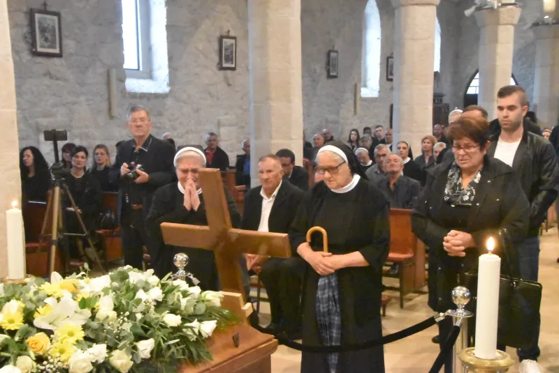 FOTO: HERCEGOVINA ISPRATILA SVOG FRA ANTU ŠARAVANJU U ZAGRLJAJ KRISTU 42