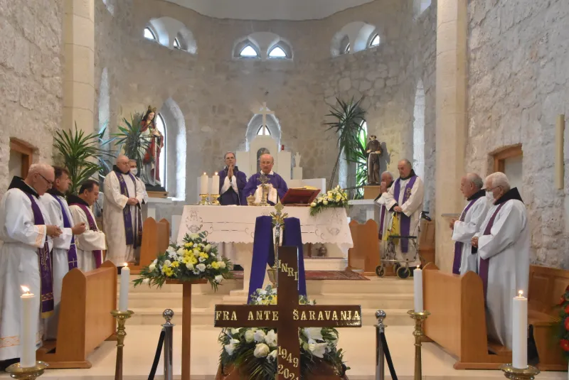 FOTO: HERCEGOVINA ISPRATILA SVOG FRA ANTU ŠARAVANJU U ZAGRLJAJ KRISTU 69