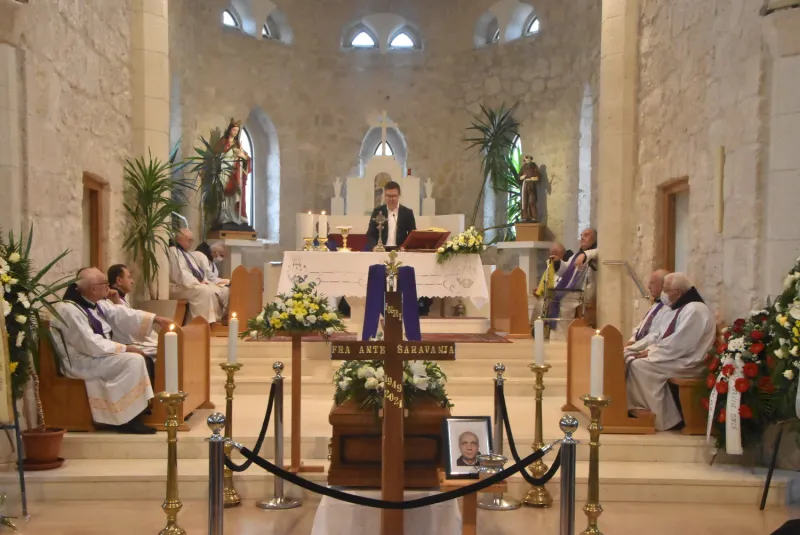 FOTO: HERCEGOVINA ISPRATILA SVOG FRA ANTU ŠARAVANJU U ZAGRLJAJ KRISTU 91