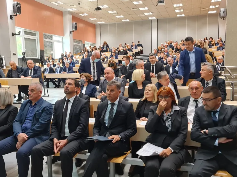 FOTO: Komemoracija u povodu smrti ministra Mandića, sućut iskazao i Plenković 3