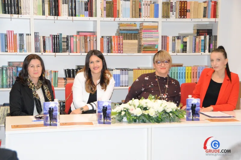 Marija Lovrić-Crnjac predstavila zbirku pjesama ''Oluja'' FOTO