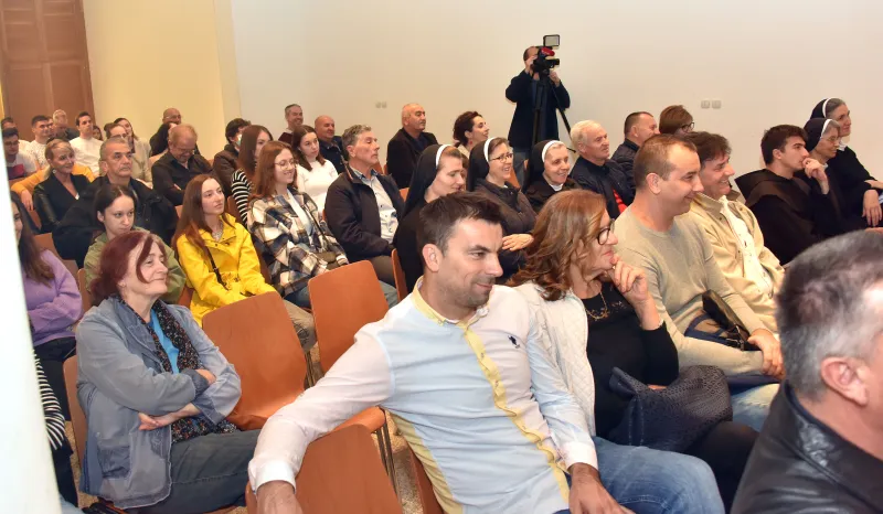 FOTO: Predstavljene dvije knjige znamenitog franjevca Šimuna Šite Ćorića 7