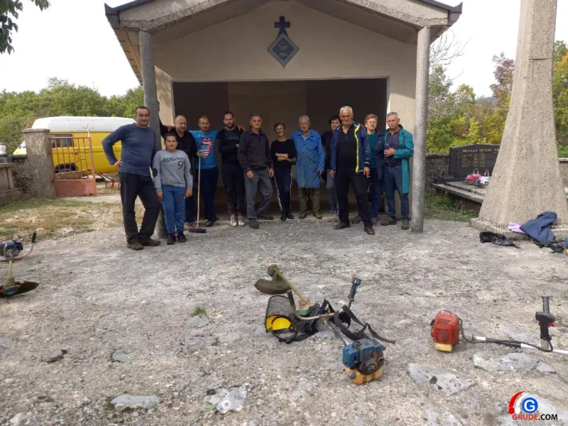 FOTO: Na Cerama očistili grobove onih koji tu počivaju, uredili i okoliš 3