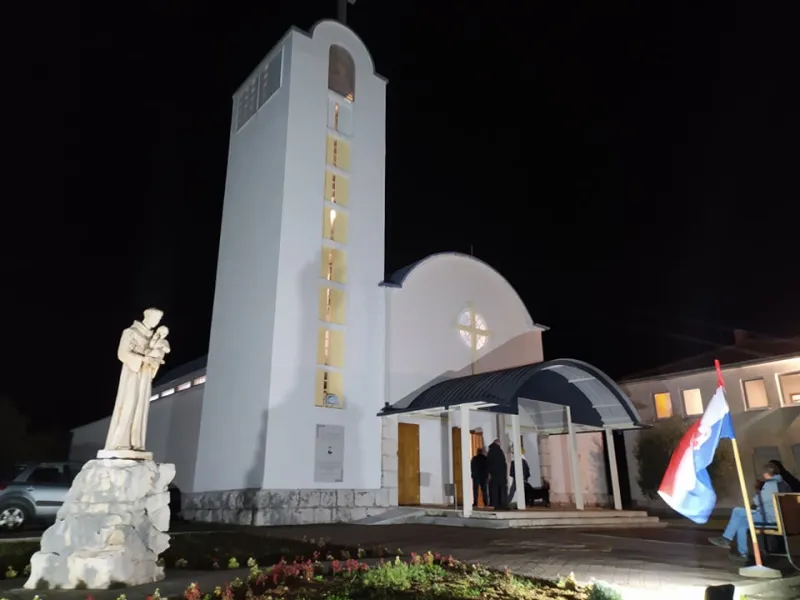 FOTO: Na Tepčićima služena sveta misa, zatim upriličen Treći sajam ćuptera 3