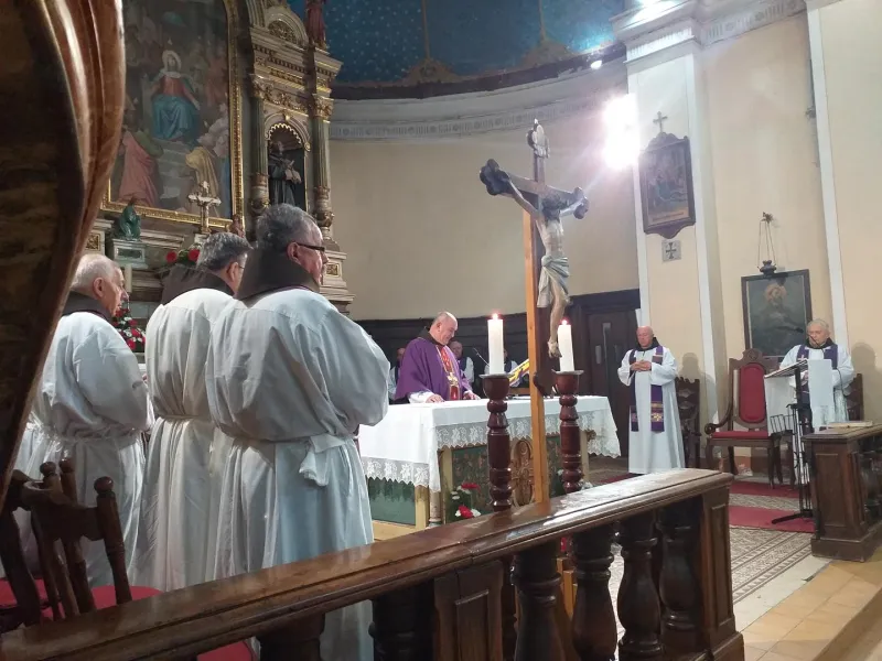 Umjesto proslave sv. Nikole Tavelića, fra Leona i fra Nikicu ispratili na posljednji počinak 1