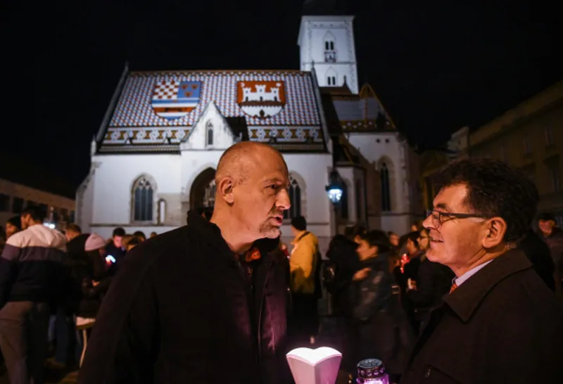 ODLUČILI OSTATI NA TRGU! ‘COVID POTVRDE PADAJU ZA 2 TJEDNA’! Klarić ostaje na trgu: ''Ne mičem se odavde dok ne ispune zahtjeve!''