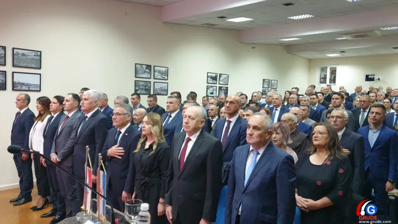 FOTO&VIDEO: OTVOREN SPOMENIK HERCEG BOSNI U GRUDAMA! 4