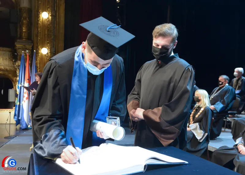 FOTO: MARTIN KONDŽA S 28 GODINA POSTAO NAJMLAĐI DOKTOR ZNANOSTI IZ GRUDA 6