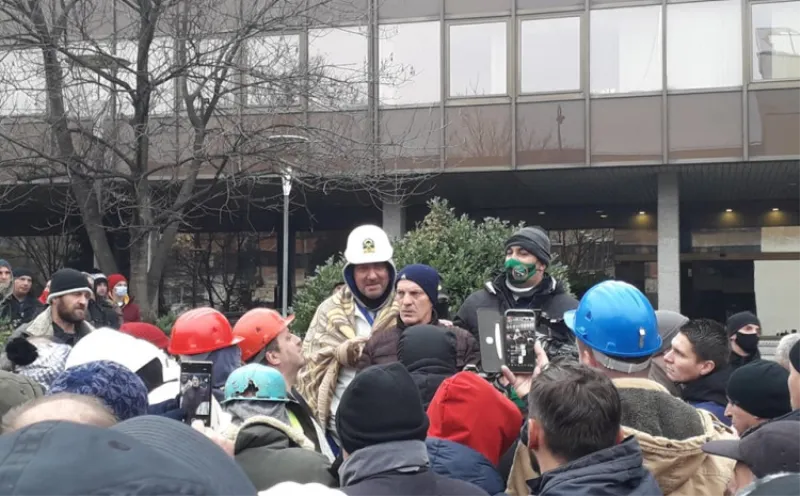 Obustavlja se štrajk, ali i proizvodnja u rudnicima