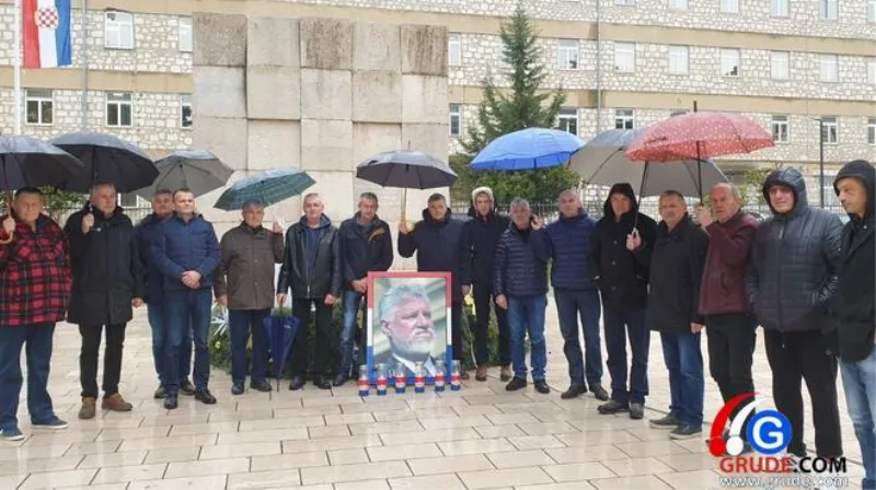 FOTOGALERIJA: Grudsko rukovodstvo, zapovjednici, branitelji, bivši dužnosnici... prisjetili se herojske smrti generala Praljka