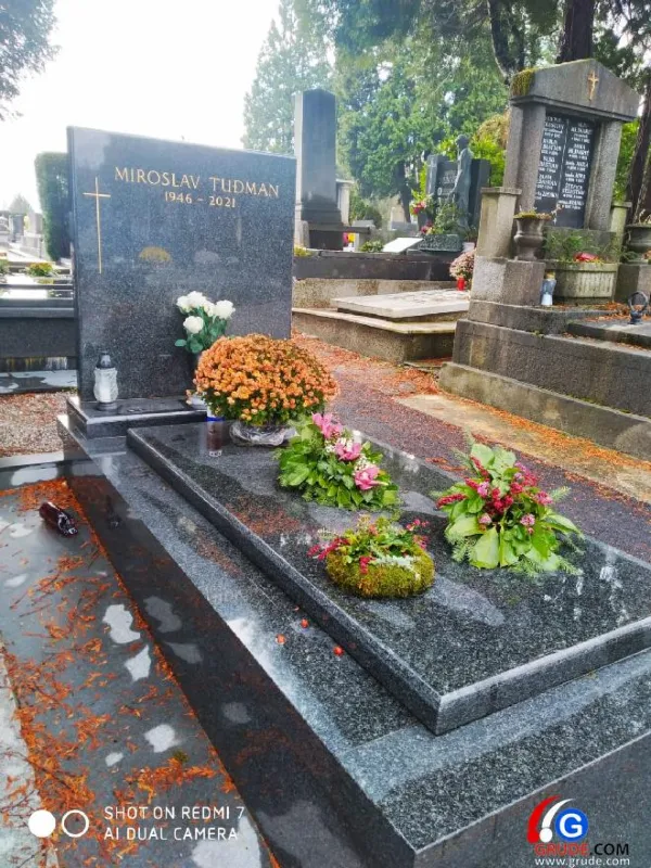 FOTO: Obišli smo posljednja počivališta Tuđmana, Šuška, Praljka... Franjo nas je napustio prije 22 godine 3