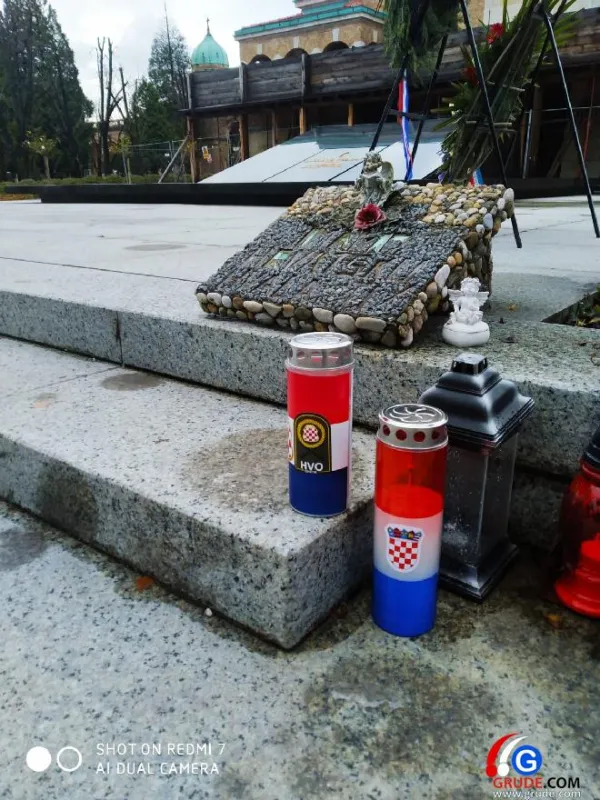FOTO: Obišli smo posljednja počivališta Tuđmana, Šuška, Praljka... Franjo nas je napustio prije 22 godine 9