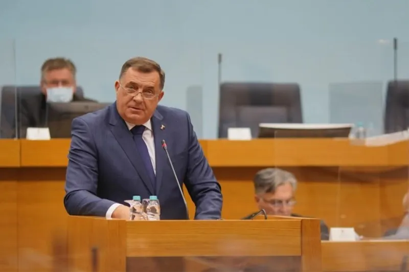 Srbi usvojili zaključke! U idućih 6 mjeseci novi zakoni, priprema za razlaz s BiH